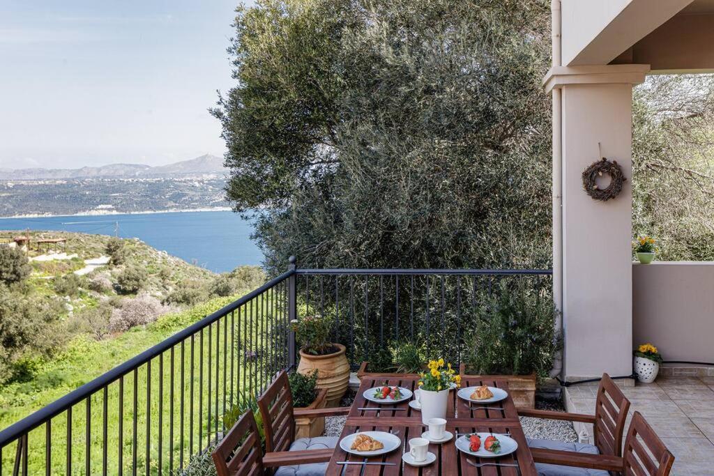 Villa Alysso 메갈라크라피아 외부 사진